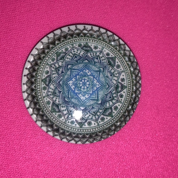 Phone Grips 2 for $7! - Picture 5 of 8